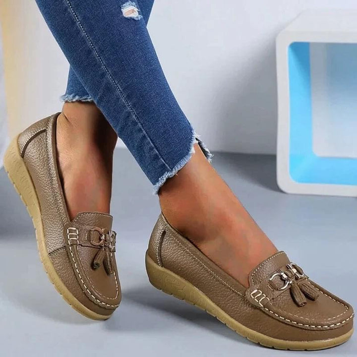 Mocassini donna per il quotidiano, un mix di eleganza e comfort con plantare di supporto integrato.