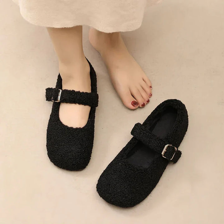 Ballerine Mary Jane comfort donna, scarpe versatili per outfit quotidiani, con soletta ammortizzata.