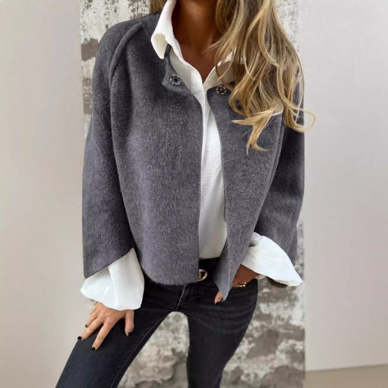 Giacca donna elegante e confortevole per moda invernale. Stile casual/ufficio, disponibile taglie forti.