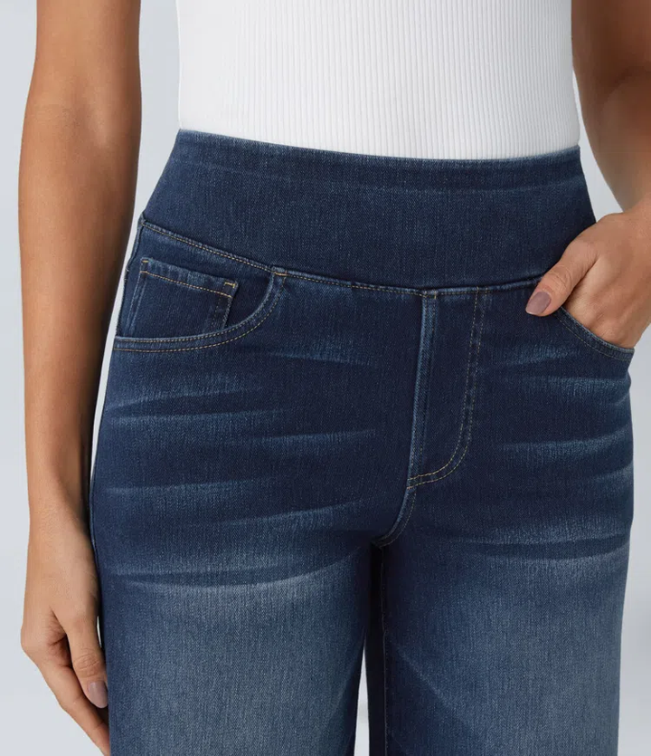 Jeans blu donna comodi, vita alta e gamba larga. Look casual e alla moda, un must-have per abbigliamento donna.