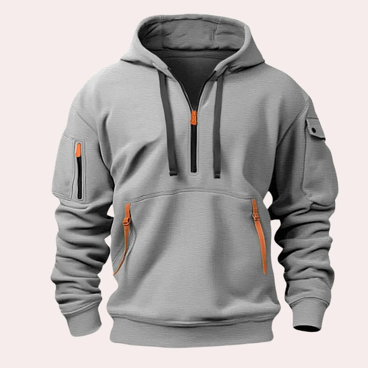 Felpa maschile sportiva, con cappuccio e vestibilità comoda, ideale per il tempo libero.