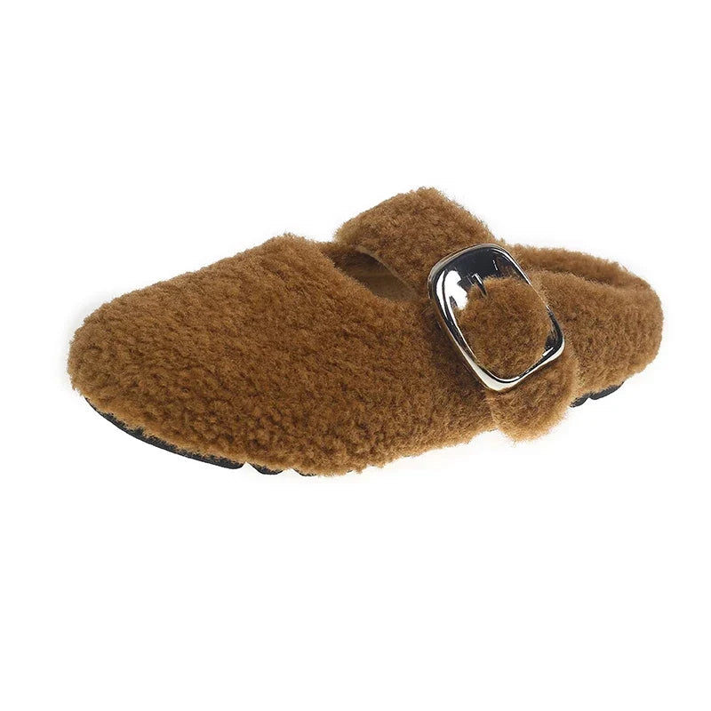 Sabot donna foderati con fibbia, eleganti e confortevoli, perfetti per l'autunno inverno.