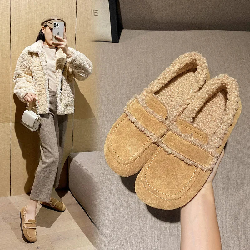 Mocassini da donna caldi e comodi, perfetti per giornate invernali casual. Disponibili in beige e giallo.