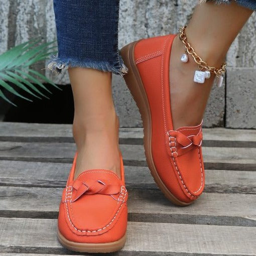 Calzature casual da donna, mocassini slip-on con supporto plantare ideali per passeggiate e comfort duraturo.