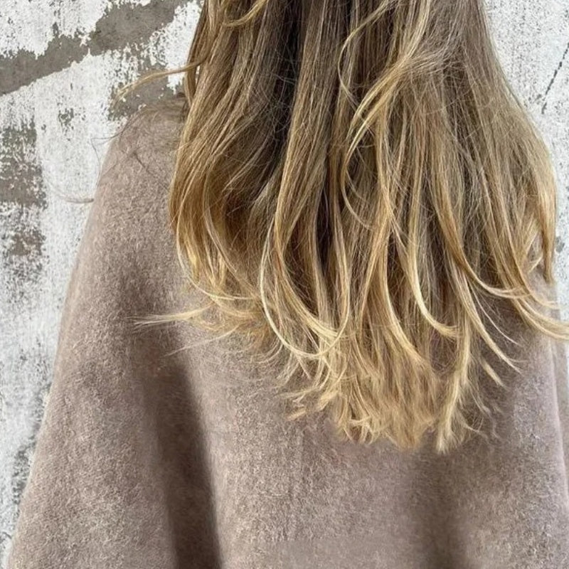Giacca donna taglie forti, elegante e calda. Capospalla versatile a maniche lunghe per moda invernale.