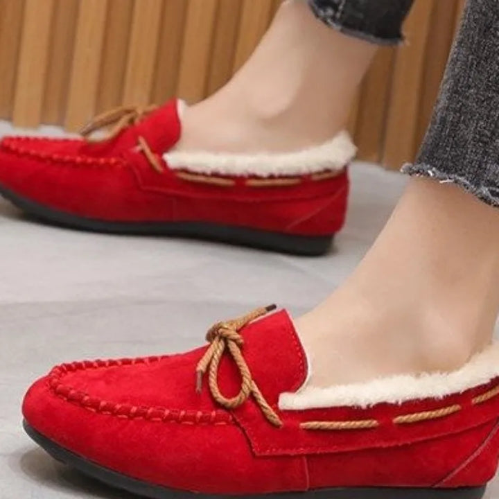 Mocassini donna in morbida pelle marrone, scarpe casual perfette per la moda quotidiana.