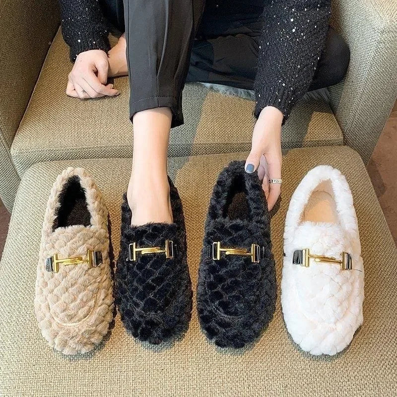 Mocassini donna eleganti e caldi, uniscono stile e massimo comfort. Scarpe invernali di tendenza.