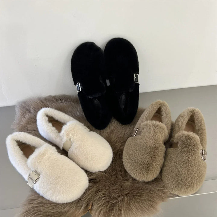 Scarpe donna comode slip-on con rivestimento interno in pelliccia calda, perfette per l'inverno.