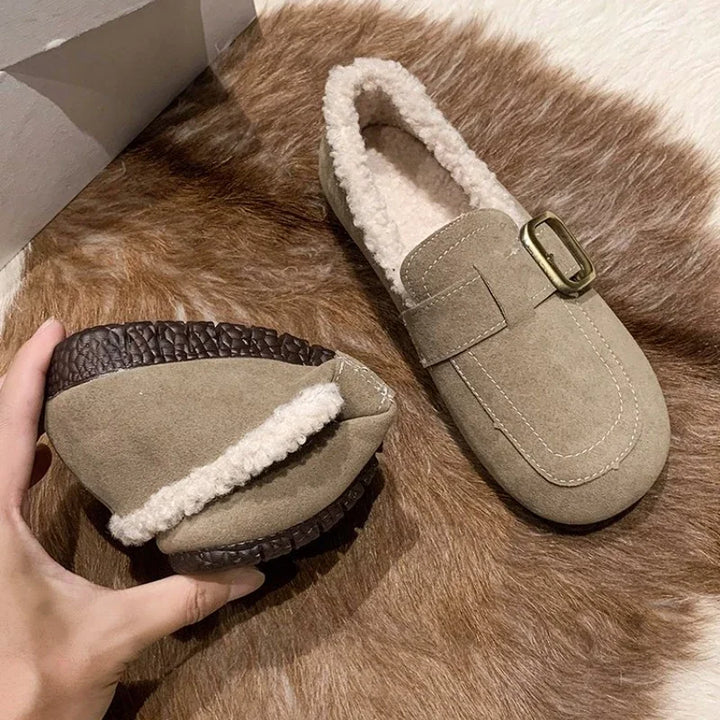 Mocassini donna neri retrò, scarpe comode con design classico, ideali per comfort quotidiano.