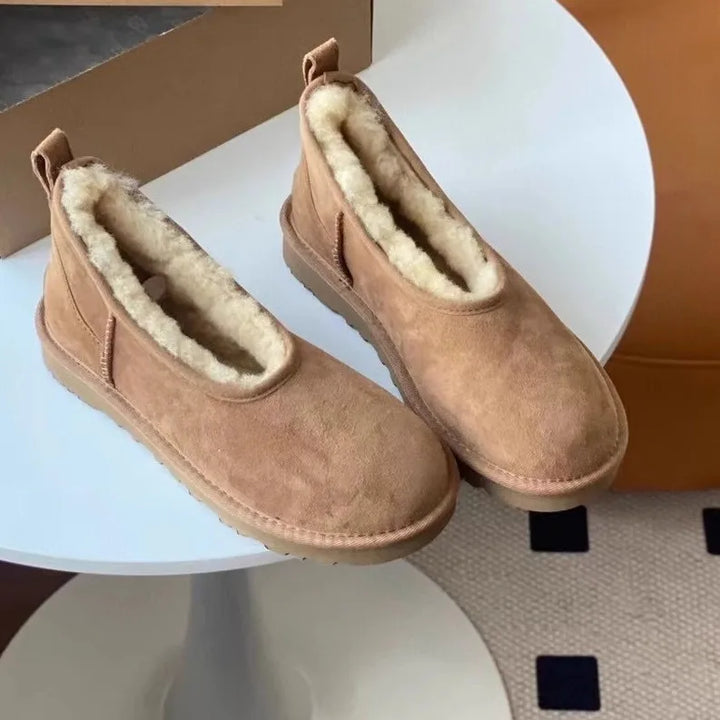 Mocassini donna comfort beige con finitura calda, ideali per stile casual e cozy.