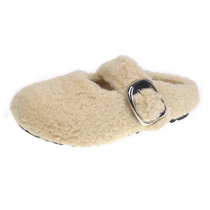 Scarpe sabot donna foderate per massimo comfort, con design versatile e fibbia alla moda.