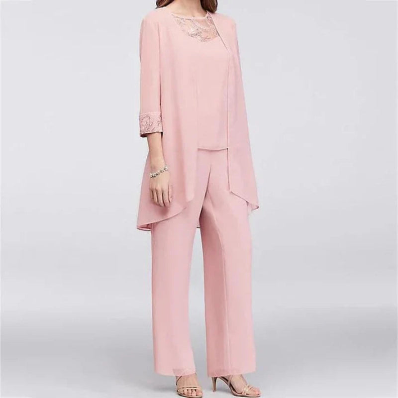 Completo donna tre pezzi elegante: blazer, pantaloni, gilet. Ideale per ufficio, eventi formali e moda femminile.