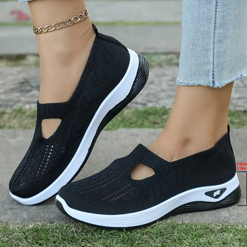 Sneakers da donna versatili per la camminata, con dettagli eleganti e un comfort impareggiabile per il quotidiano.
