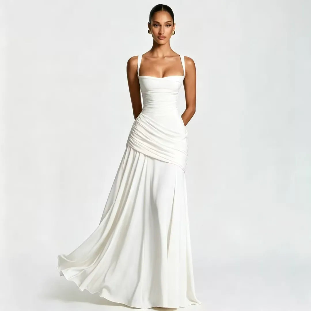 Abito elegante femminile, vestito lungo con scollo quadrato e drappeggio, per una silhouette affascinante.
