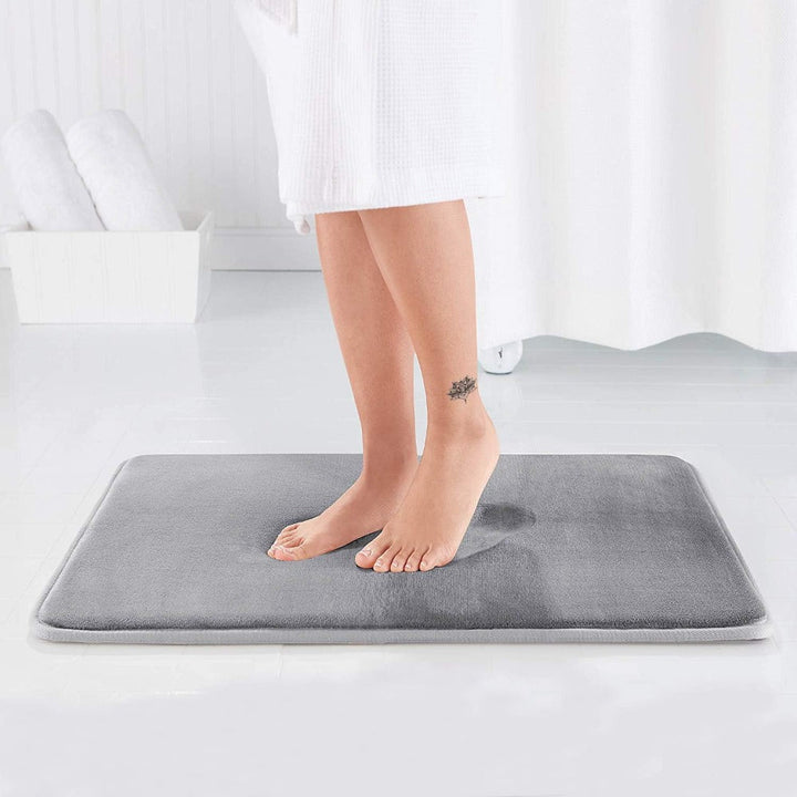 Tappetino bagno memory foam premium, grigio, per comfort e igiene dopo doccia/vasca.