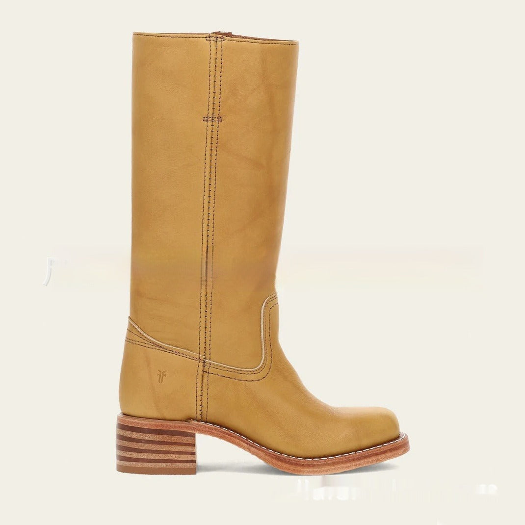 Stivali cowboy da donna versatili, punta squadrata e tacco medio, ideali per ogni outfit autunnale.