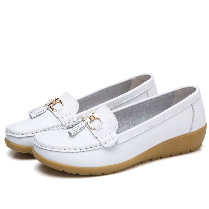 Eleganti mocassini donna in nero, scarpe versatili che uniscono stile e comfort per ogni occasione.
