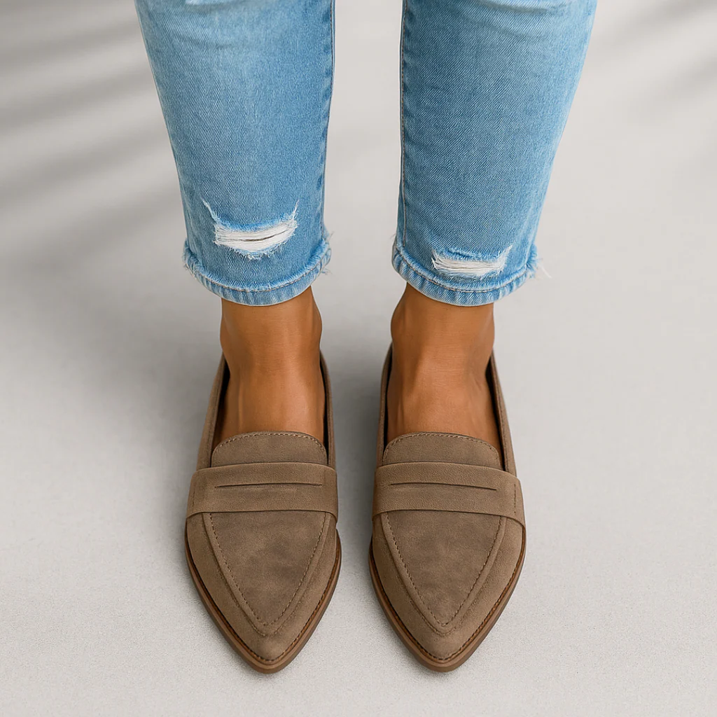 Mocassini ortopedici da donna in pelle, ideali per comfort quotidiano e stile casual-elegante.