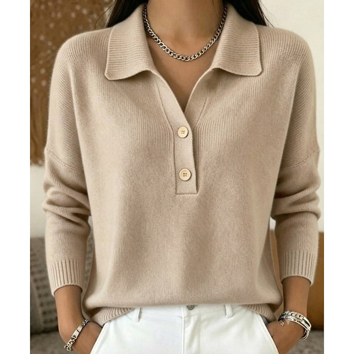 Comodo maglione collo polo da donna con bottoni frontali. Ideale per vestibilità morbida e look autunnali o invernali.