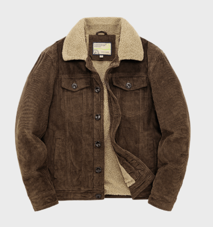 Uomo indossa giacca camionista invernale calda e robusta. Stile casual e confortevole, abbigliamento maschile moda.