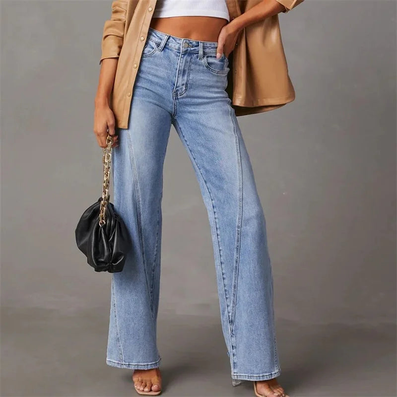 Jeans versatili da donna, adatti per eventi speciali o look casual; comfort e stile in un unico capo di abbigliamento femminile.