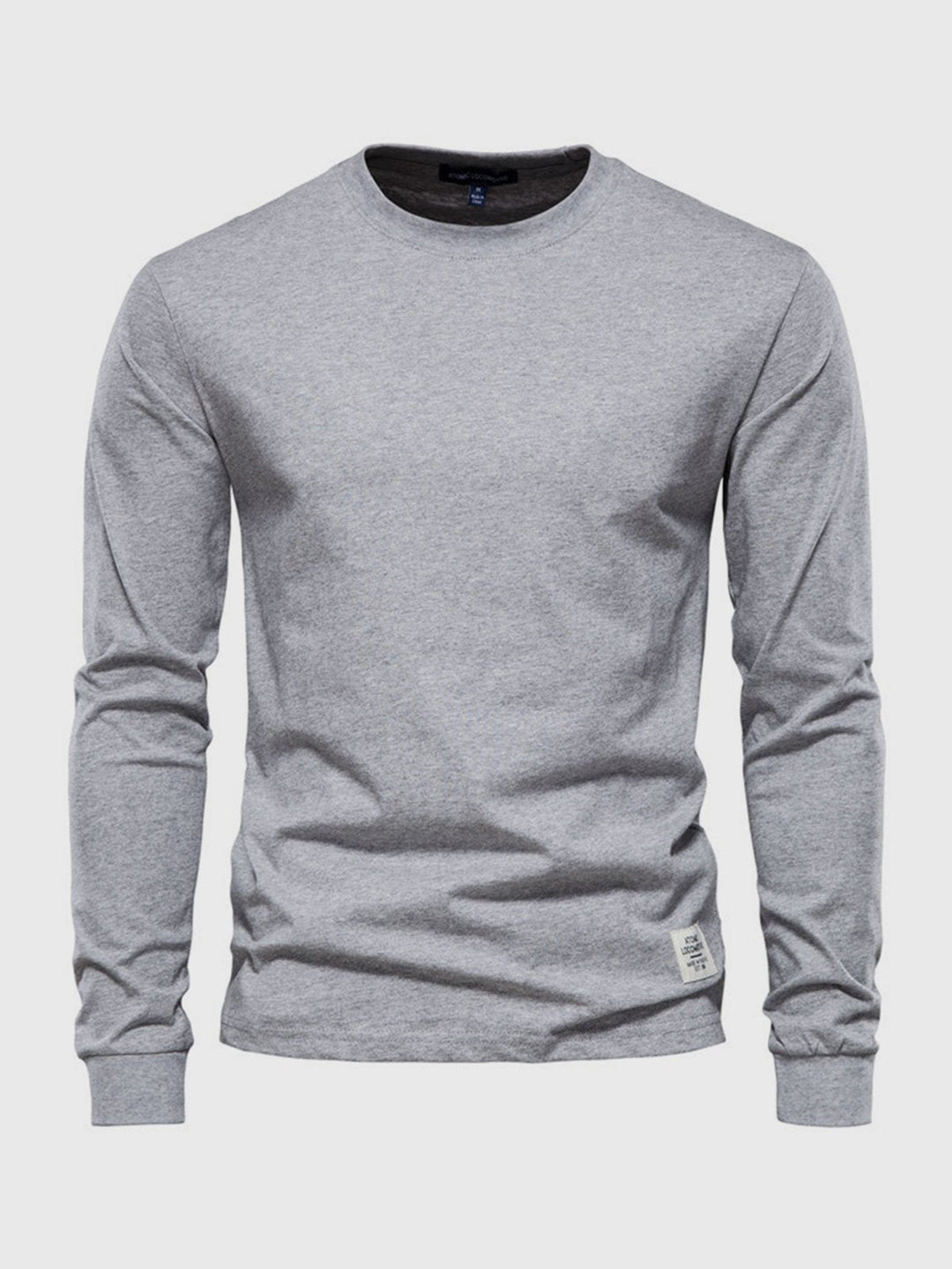 Essenziale t-shirt uomo a maniche lunghe con girocollo, vestibilità regolare, per il massimo comfort.