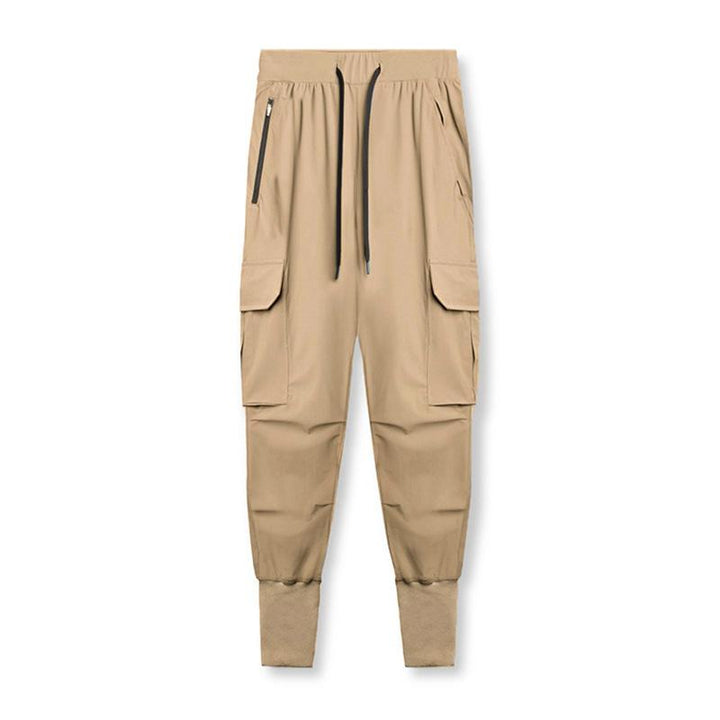 Moda maschile: pantaloni cargo jogger da uomo, comfort e versatilità per ogni outfit.