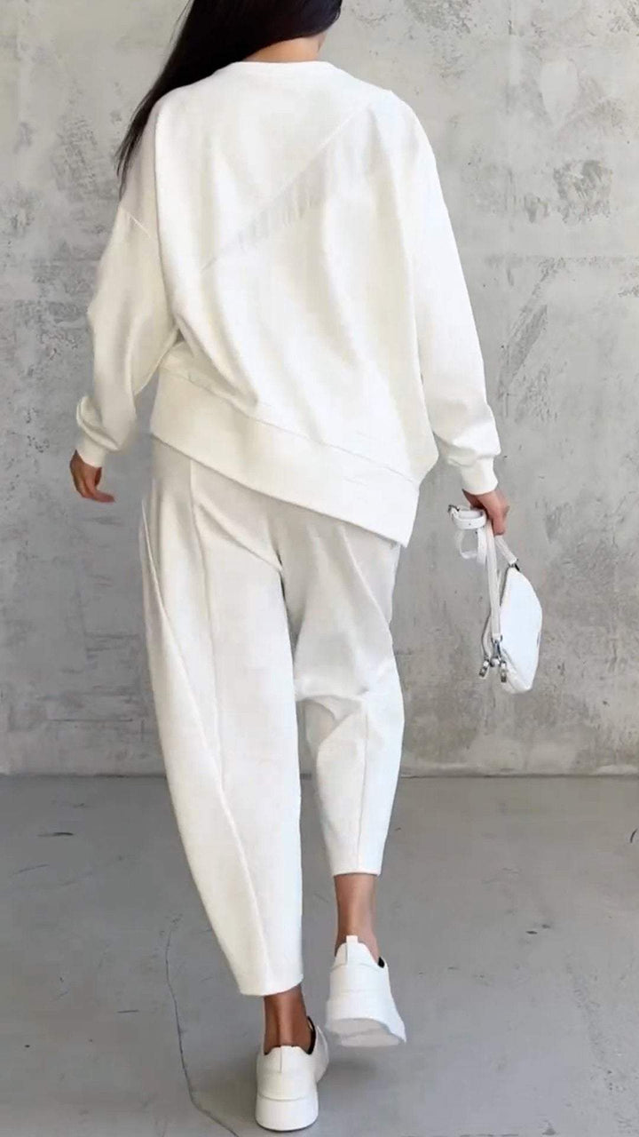 Completo due pezzi donna con girocollo, perfetto per un outfit comodo e casual per ogni stagione.
