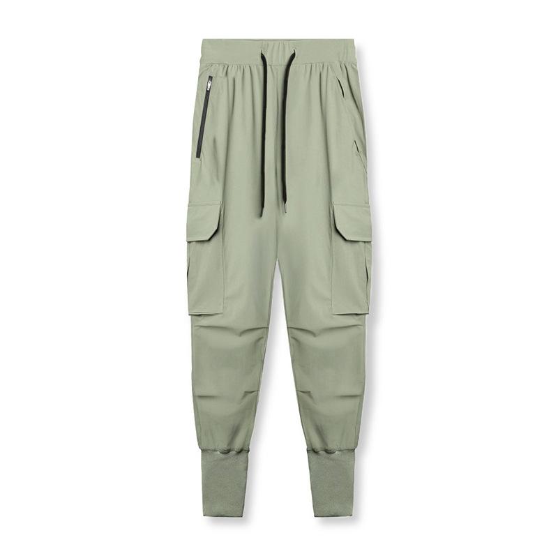 Abbigliamento uomo: pantaloni jogger sportivi per comfort e stile attivo e moderno.