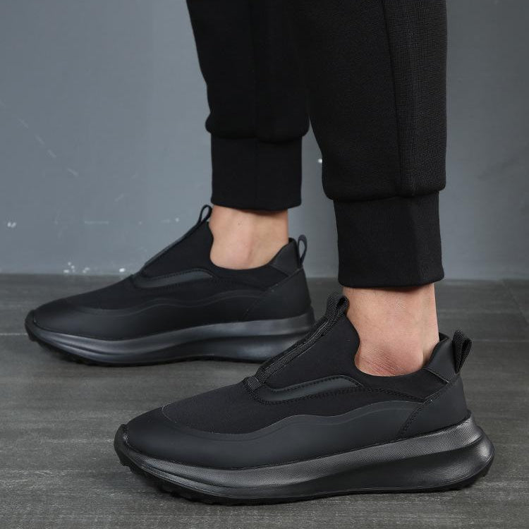 Scarpe da donna comode e stabili, antiscivolo, perfette per lunghe camminate o come scarpe da lavoro.