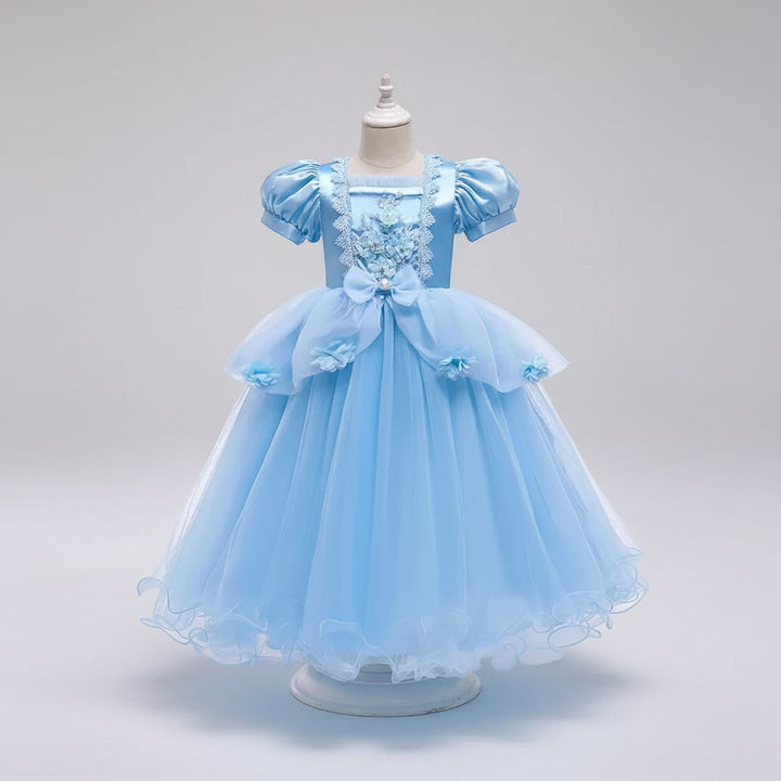 Regalo bambina: Abito da principessa per sognare, include tiara e set accessori per giochi fiabeschi.