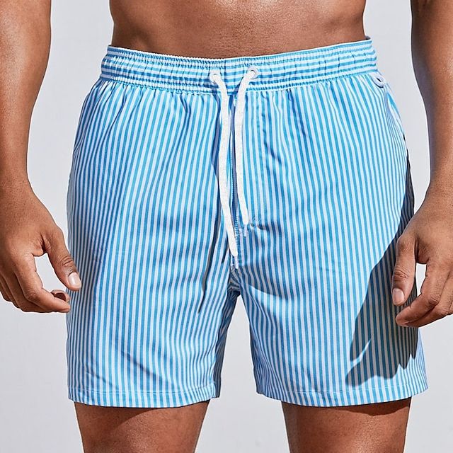 Costumi bagno uomo leggeri ad asciugatura rapida per sport acquatici e relax estivo. Massima libertà.