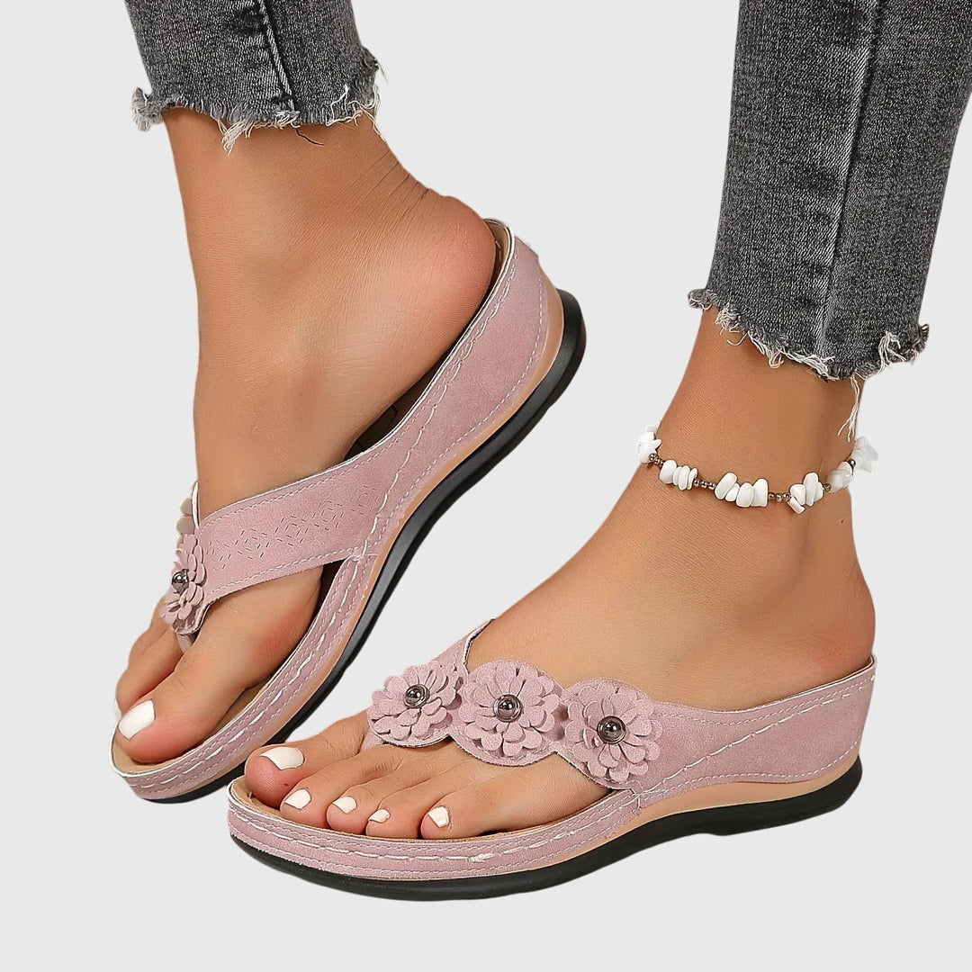 Eleganti ciabatte estive donna, ortopediche e comode, con supporto arco plantare.
