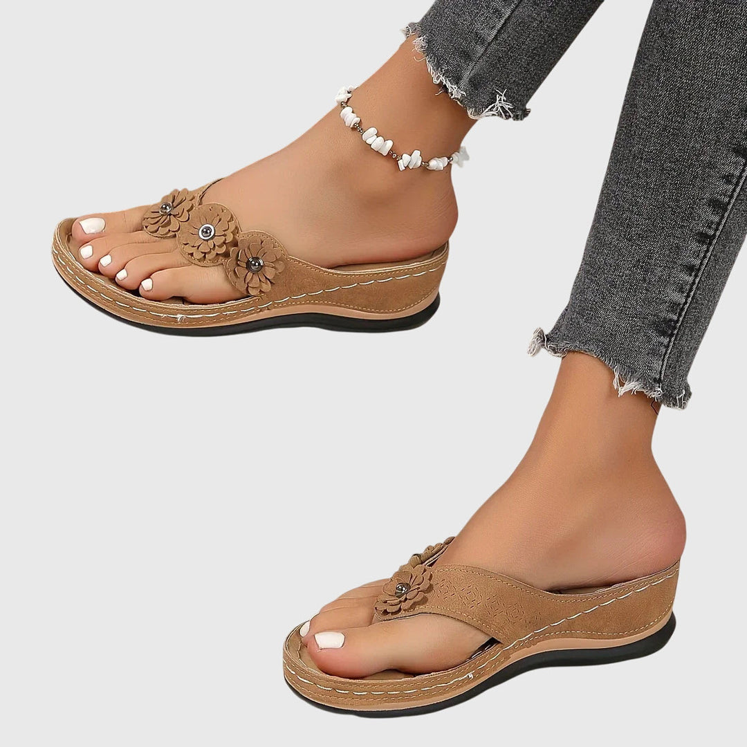Ciabatte ortopediche donna ultra comode, con supporto arco plantare per massimo comfort estivo.