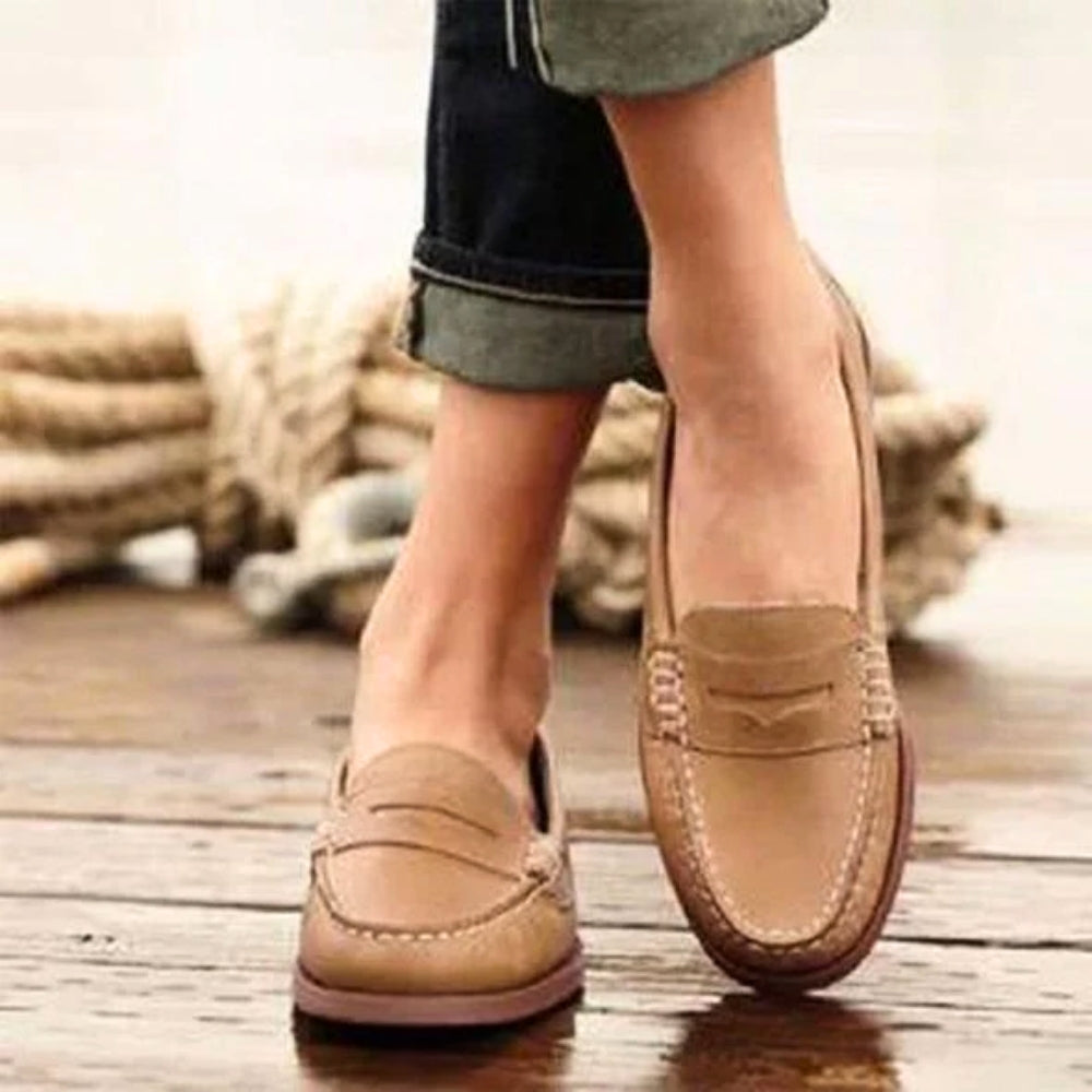 Scarpe slip-on donna comode con supporto ergonomico, ideali per il quotidiano e la primavera/estate.