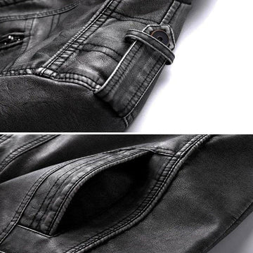 Giacca in denim nero da uomo, tendenza moda maschile per uno stile versatile, casual o streetwear moderno.
