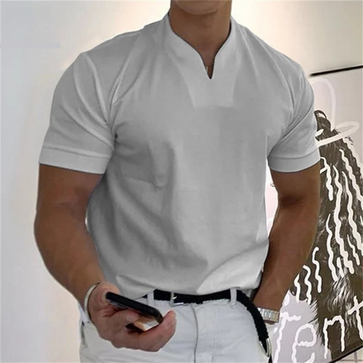 Abbigliamento uomo: maglietta slim fit collo coreana per comfort e stile moderno, ideale per l'estate.