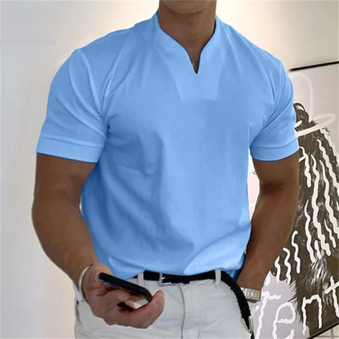 T-shirt uomo slim fit collo coreana, pezzo chiave per la moda uomo contemporanea, stile ed eleganza.