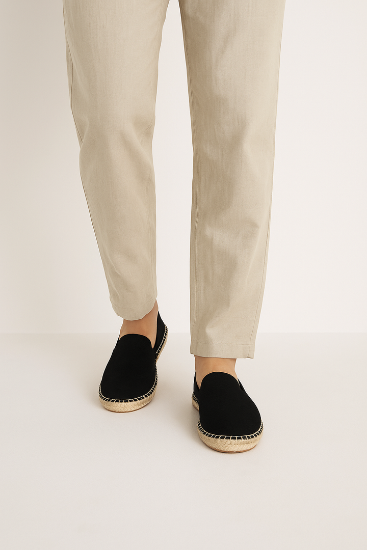 Calzature slip-on da uomo, espadrillas estive versatili con comfort e stile mediterraneo.