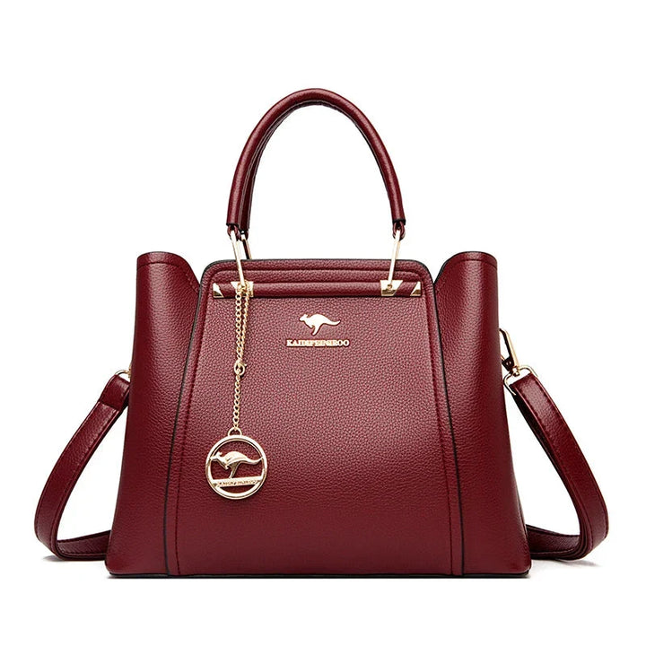 Borsa elegante in pelle morbida, versatile come borsa a tracolla o a spalla donna.