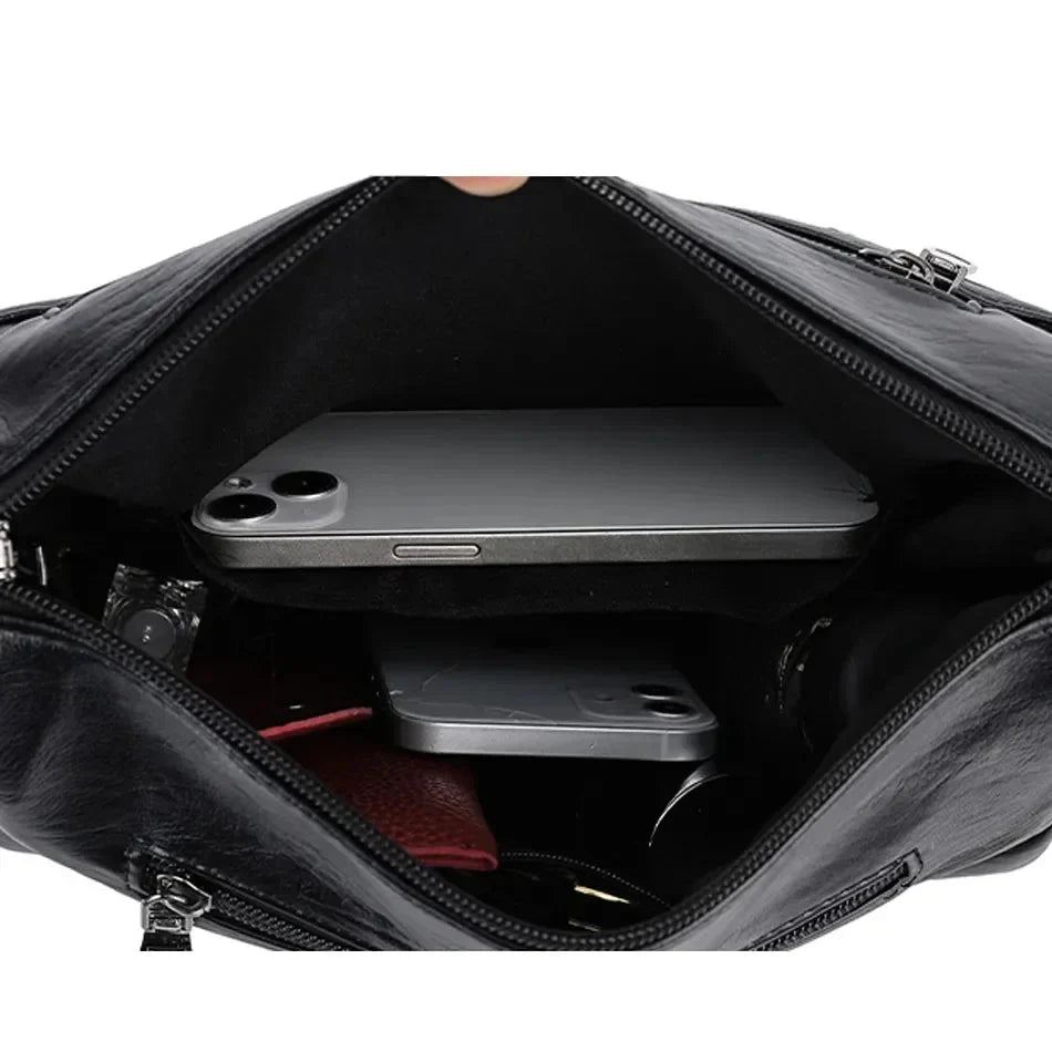Idea regalo: borsa a tracolla da donna in morbida pelle di alta qualità. Un accessorio intramontabile.