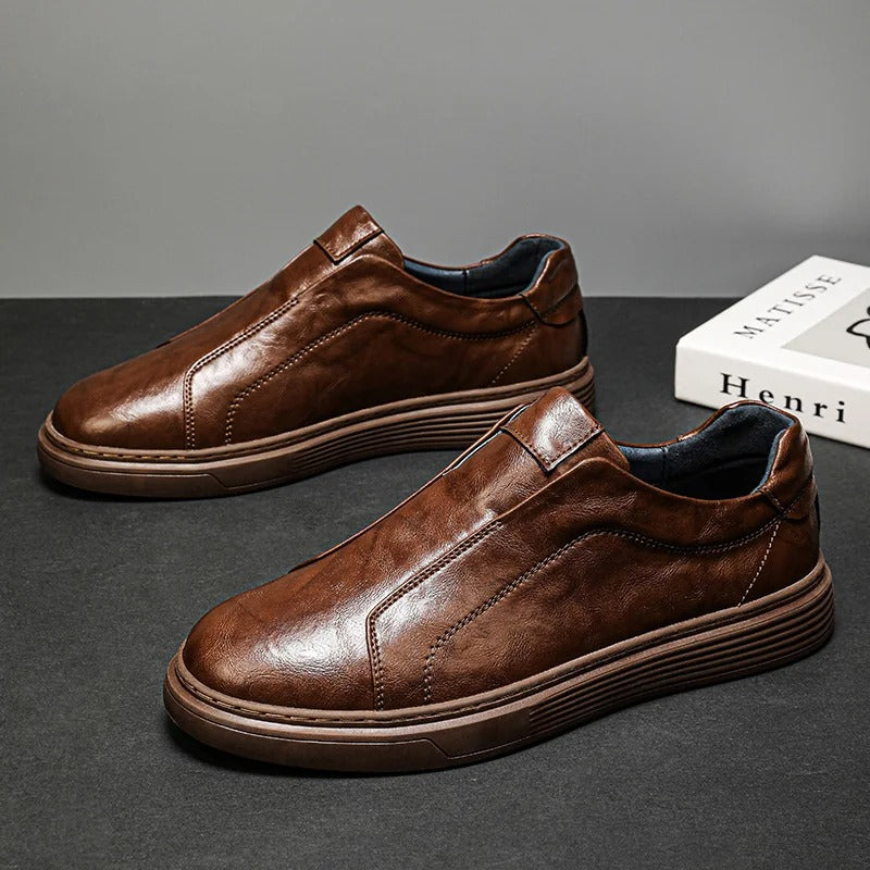 Dettaglio: sneakers uomo slip-on con innovativa suola memory foam, comfort e supporto quotidiano.