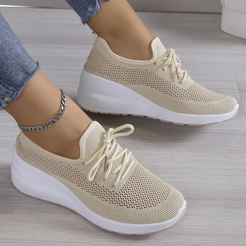 Scarpe donna ortopediche con supporto plantare avanzato, perfette per camminate comode e leggere.