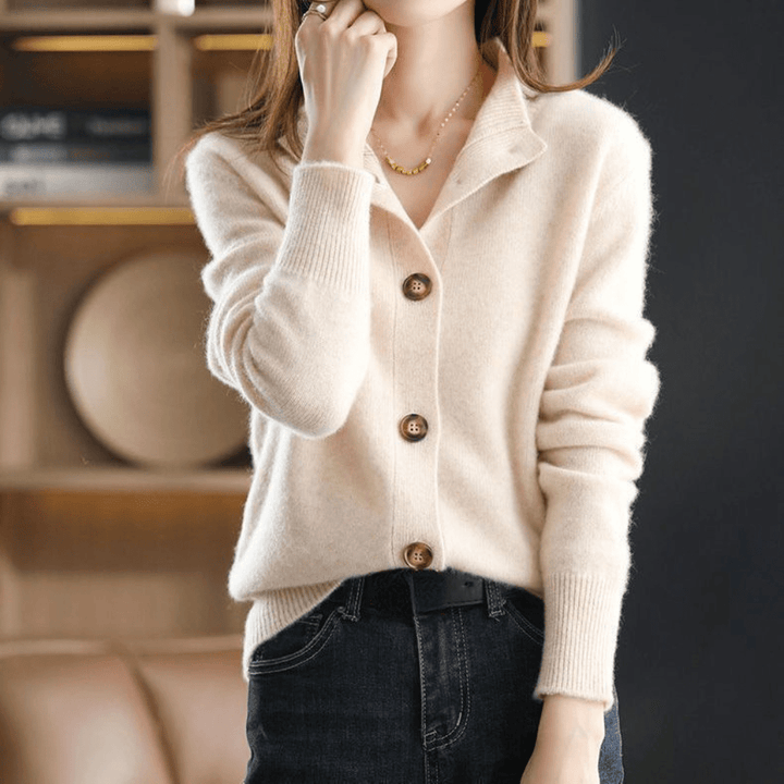 Elegante cardigan da donna per autunno, morbido al tatto e dal fit rilassato. Perfetto per ogni occasione.