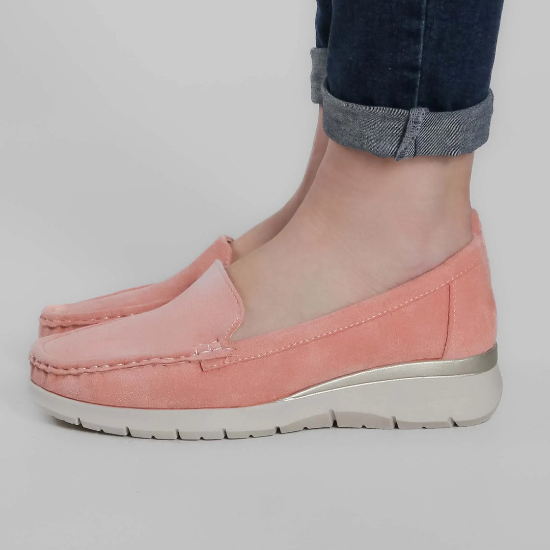 Mocassini casual donna, zeppa integrata, slip-on, cuciture visibili, scarpe comode per il giorno.