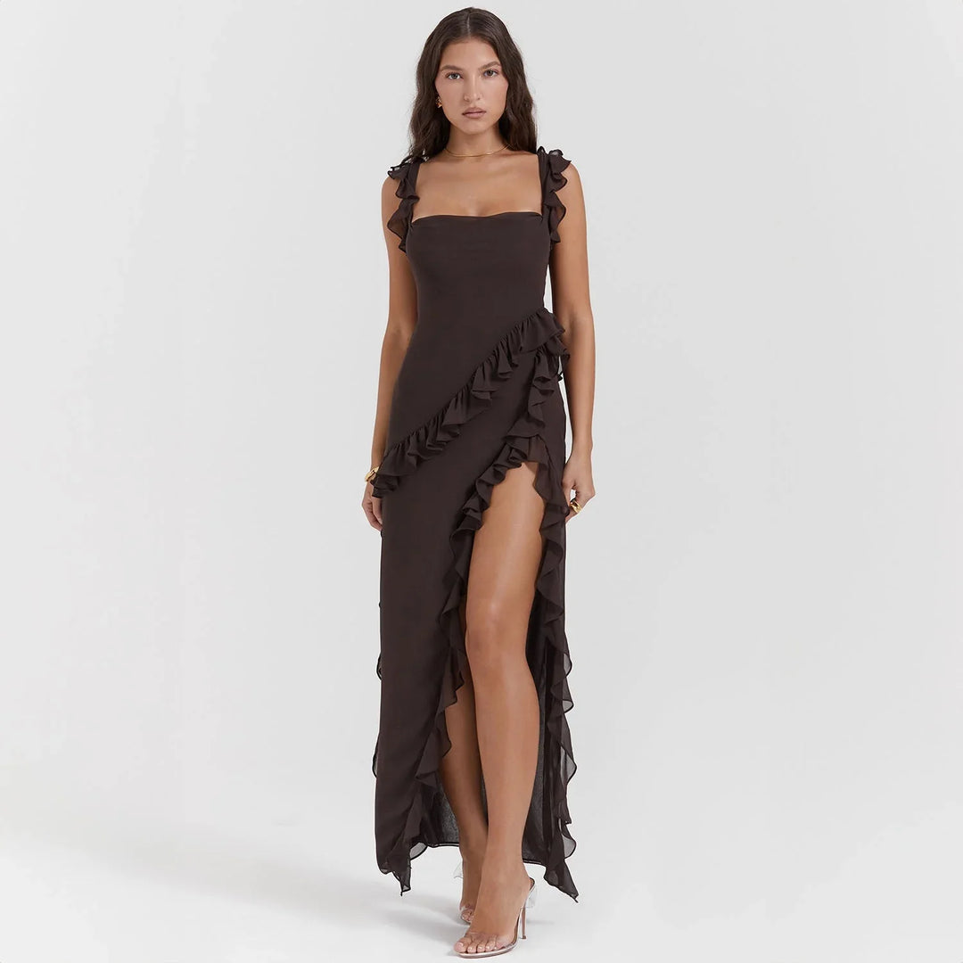 Abito da sera donna lussuoso, con volant delicati, spacco laterale e lunghezza maxi elegante.