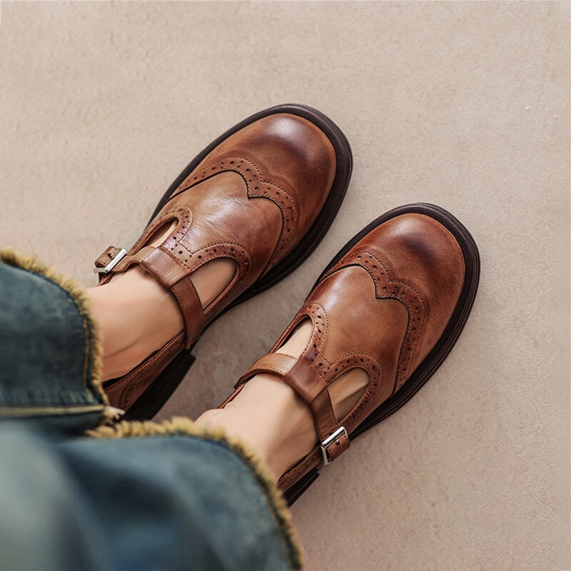Mary Jane donna nere con cinturino regolabile, suola antiscivolo. Scarpe comode ed eleganti per autunno inverno.