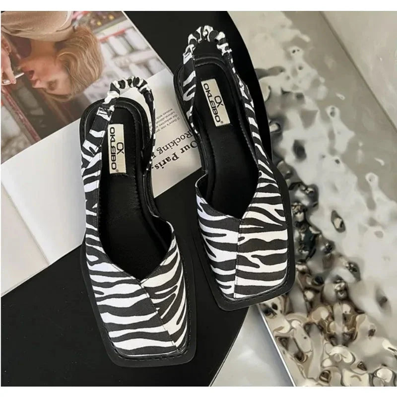 Scarpe casual donna slip-on in morbida pelle, perfette per ogni occasione quotidiana.
