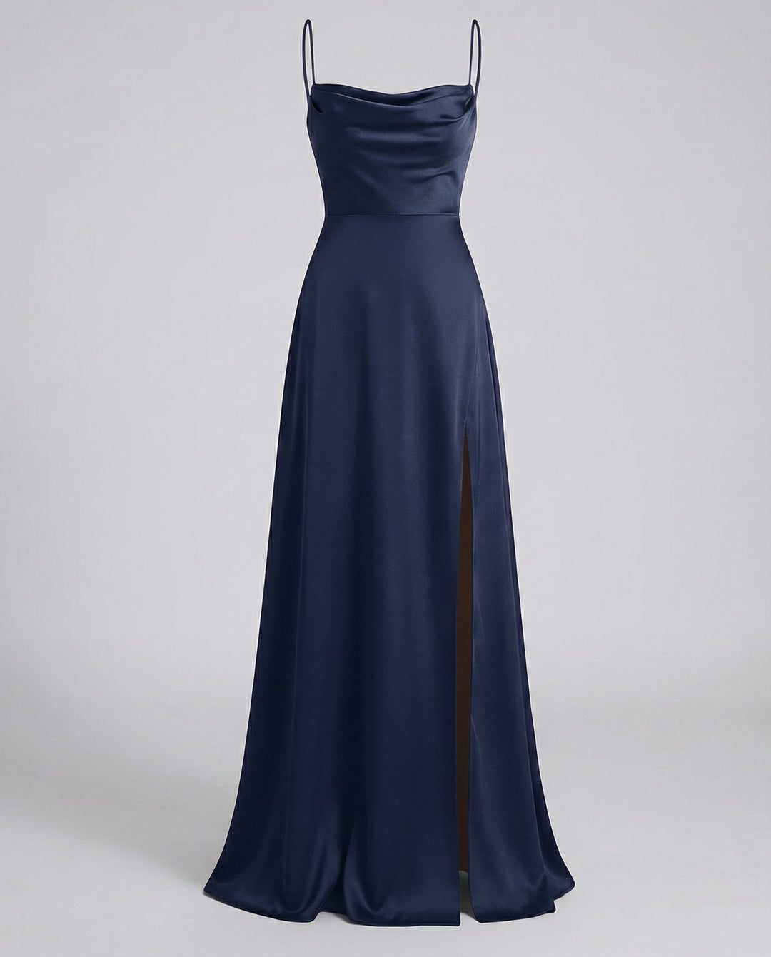 Abito lungo da sera elegante con spacco, vestito fluido per donna, perfetto per eventi chic.