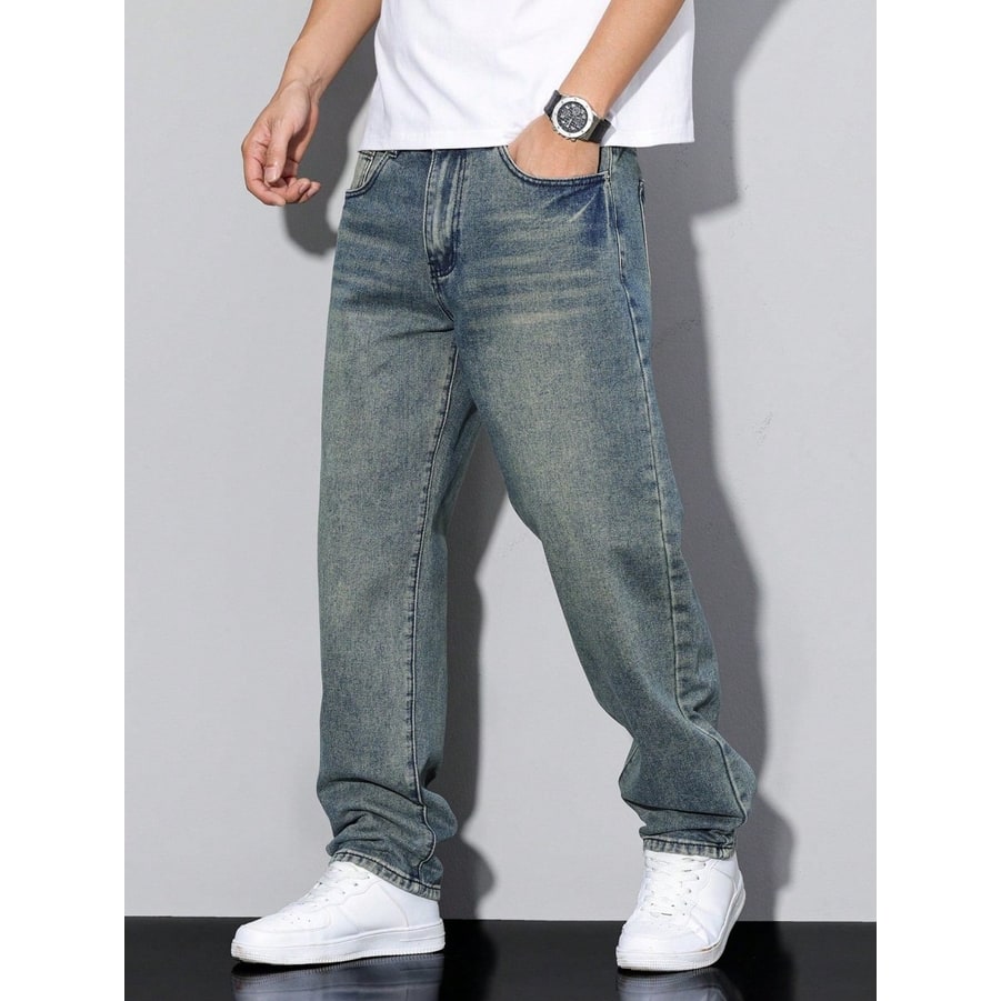 Jeans baggy dritti uomo, essenziali per la moda urbana e un look senza tempo.